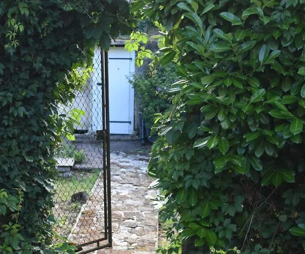 L'arc En Ciel Bed & Breakfast Bleurville